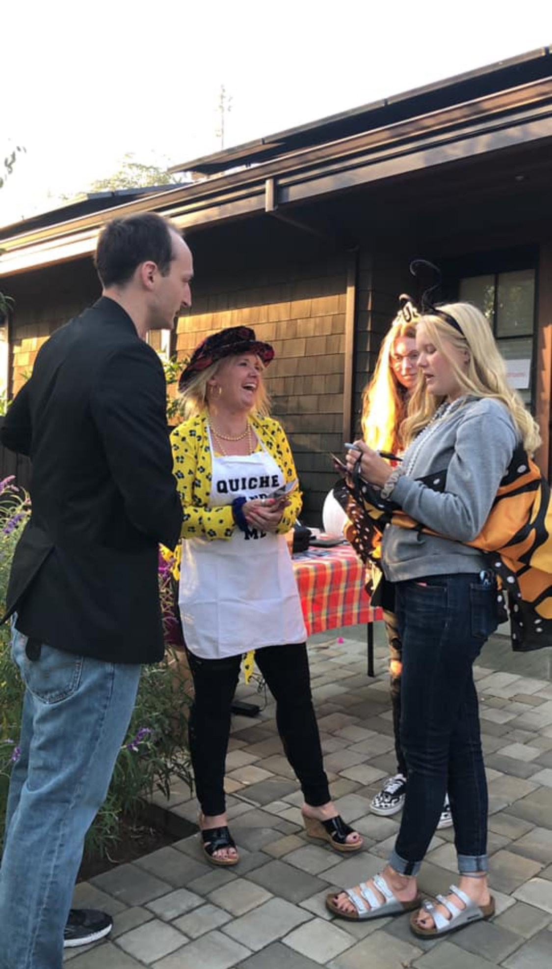 Magic Mitch close-up performance